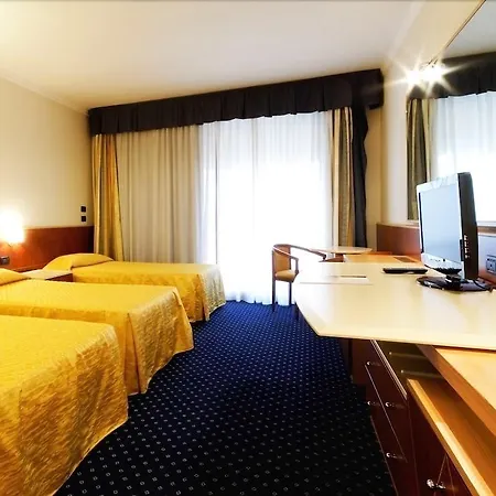 酒店 Eurocongressi 4*